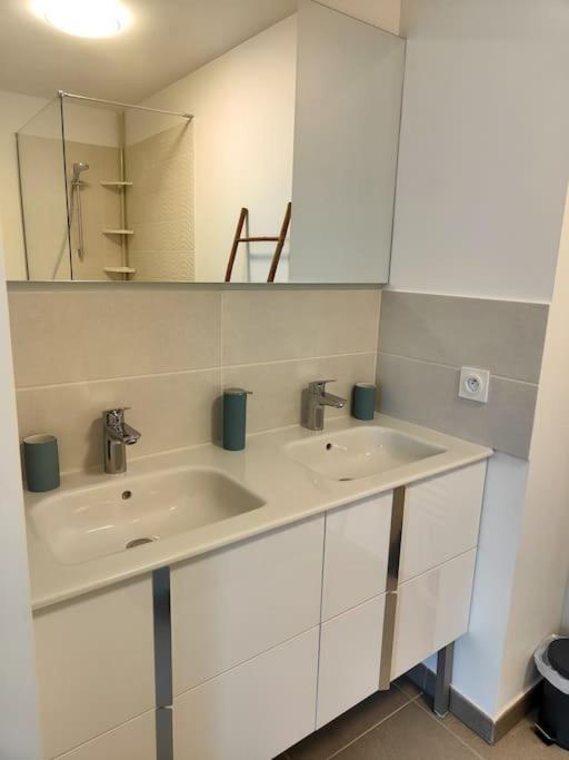 Location De Vacances A Andernos - Appartement 2 Chambres Dans Residence Neuve Exteriér fotografie