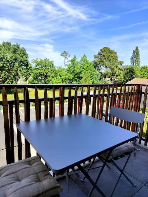 Location De Vacances A Andernos - Appartement 2 Chambres Dans Residence Neuve Exteriér fotografie
